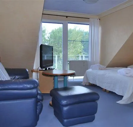 Ferienwohnung Eldena Лоббе Экстерьер фото